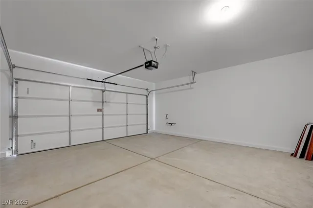 $2,855 | 8532 West Agate Avenue, Las Vegas, NV 89113