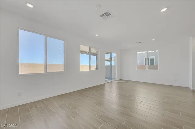 $2,855 | 8532 West Agate Avenue, Las Vegas, NV 89113