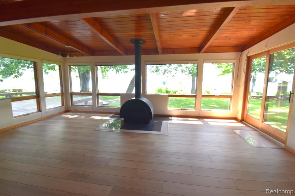 9555 Shell Beach Road Pinckney, MI 48169 - Photo 14 of 25 Gallery Image 14
