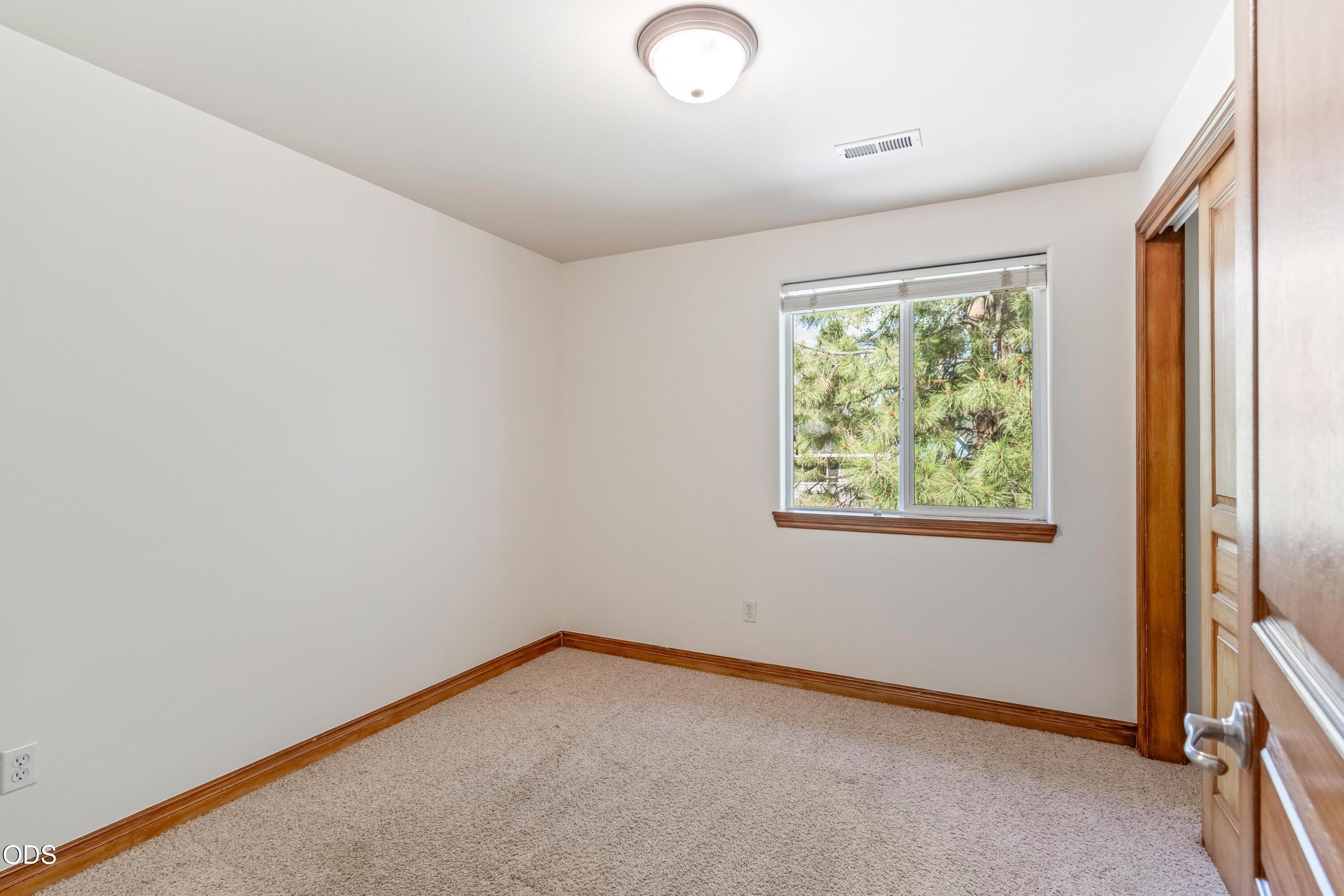 61192 Southwest Tall Timber Court Bend, OR 97702 - Photo 29 of 45