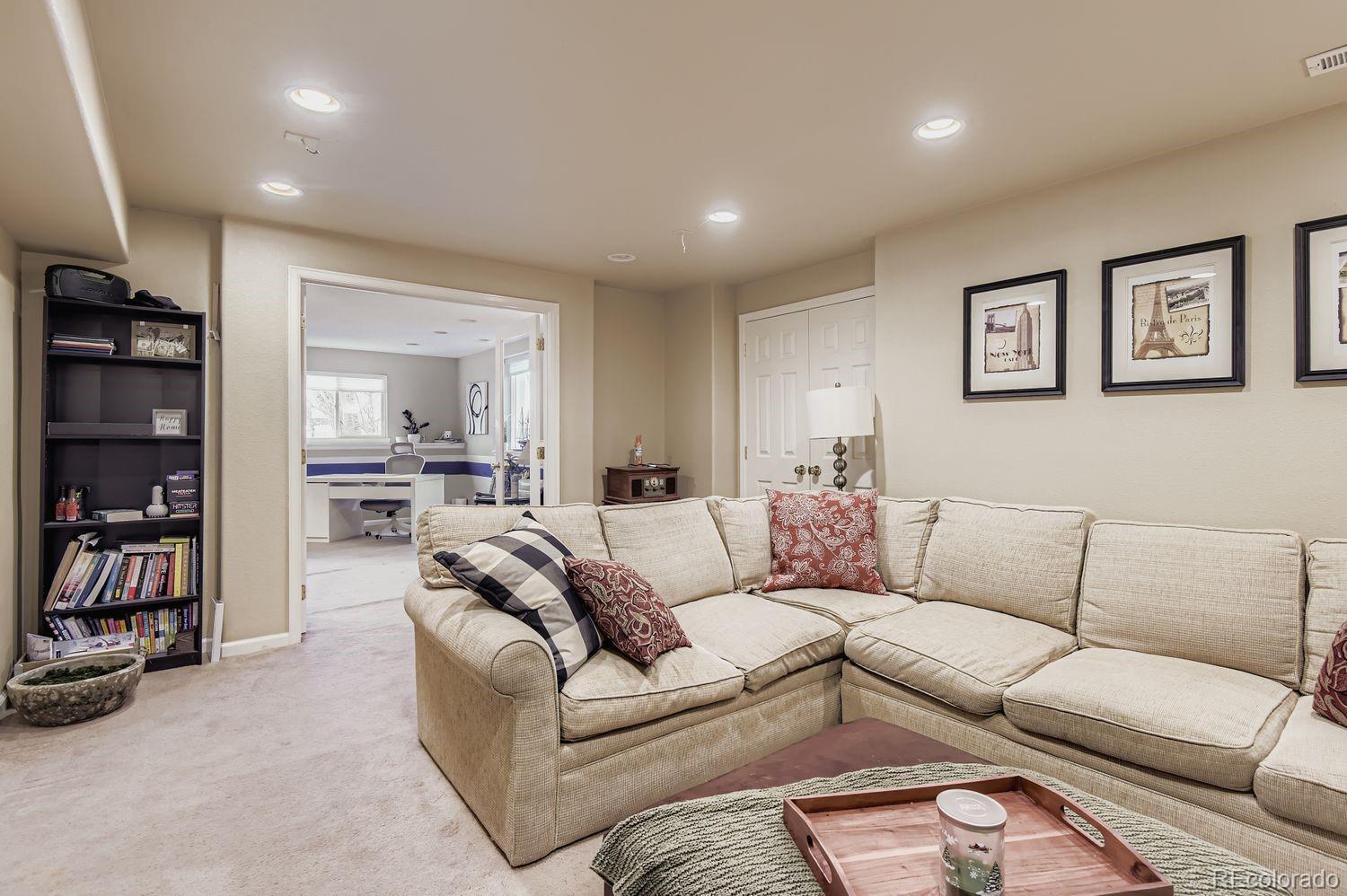 9603 Chesapeake Street Highlands Ranch, CO 80126 - Photo 34 of 48