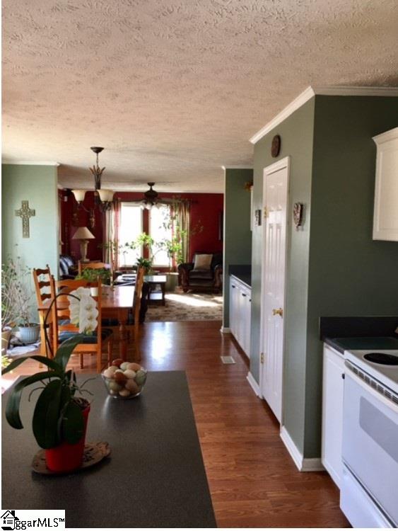 255 Claude Gilbert Road Columbus, NC 28722 - Photo 5 of 32