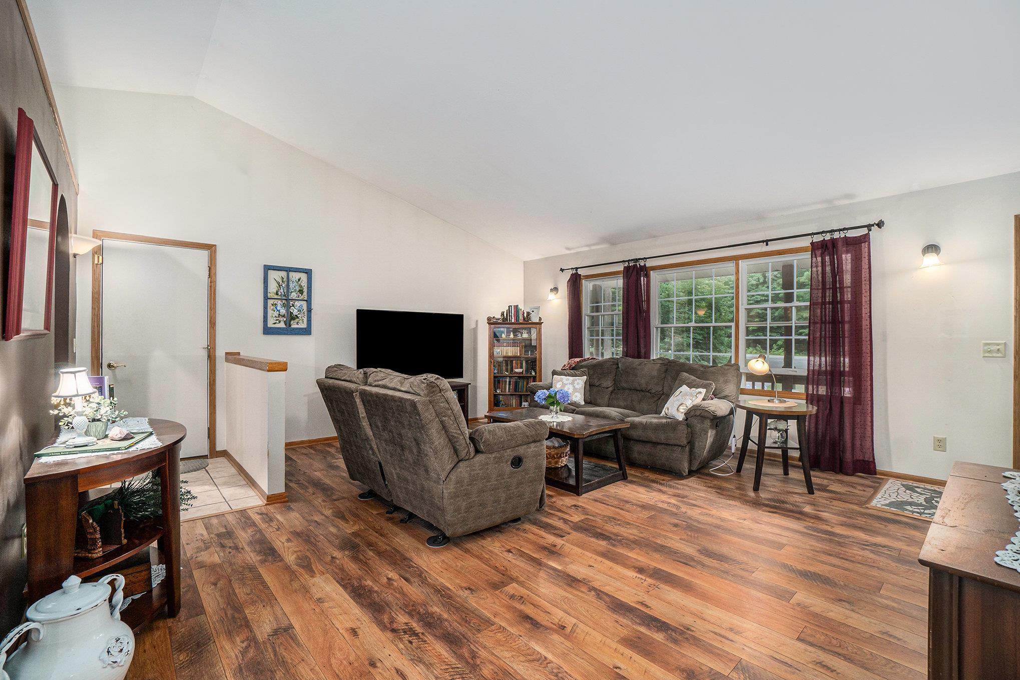 19199 Ridgeview Lane Lake Ann, MI 49650 - Photo 3 of 27 Gallery Image 3