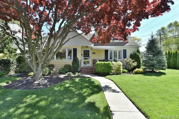 $849,999 | 2115 Jefferson Street, Merrick, NY 11566