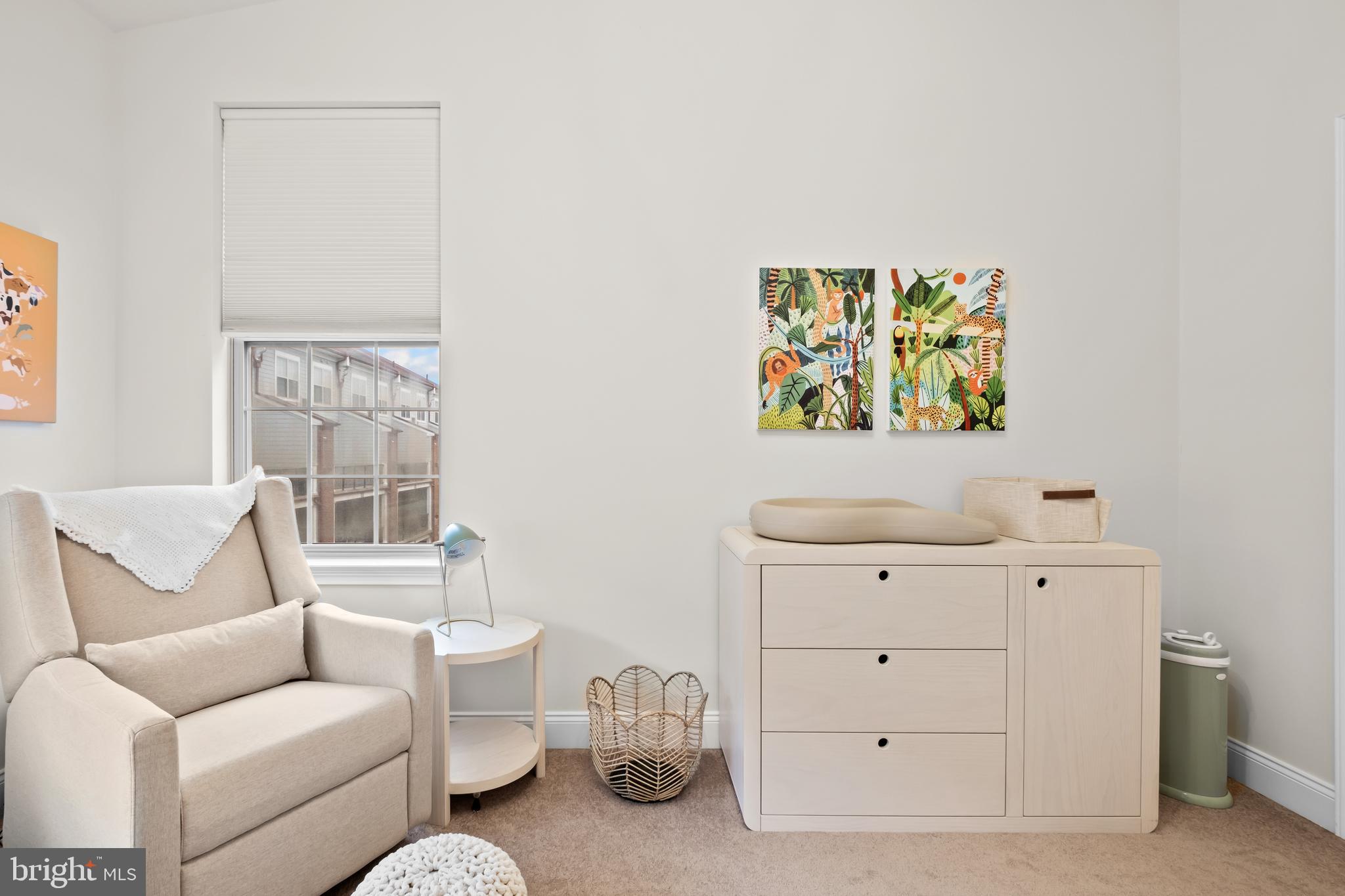 112 Commodore Court Philadelphia, PA 19146 - Photo 32 of 55 a living room with furniture
