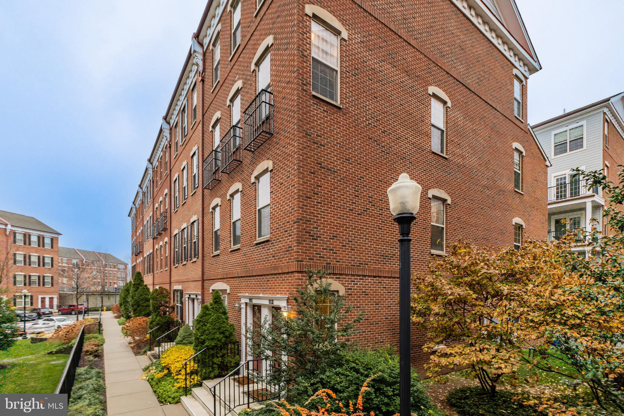 112 Commodore Court Philadelphia, PA 19146 - Photo 36 of 55 a front view of a building