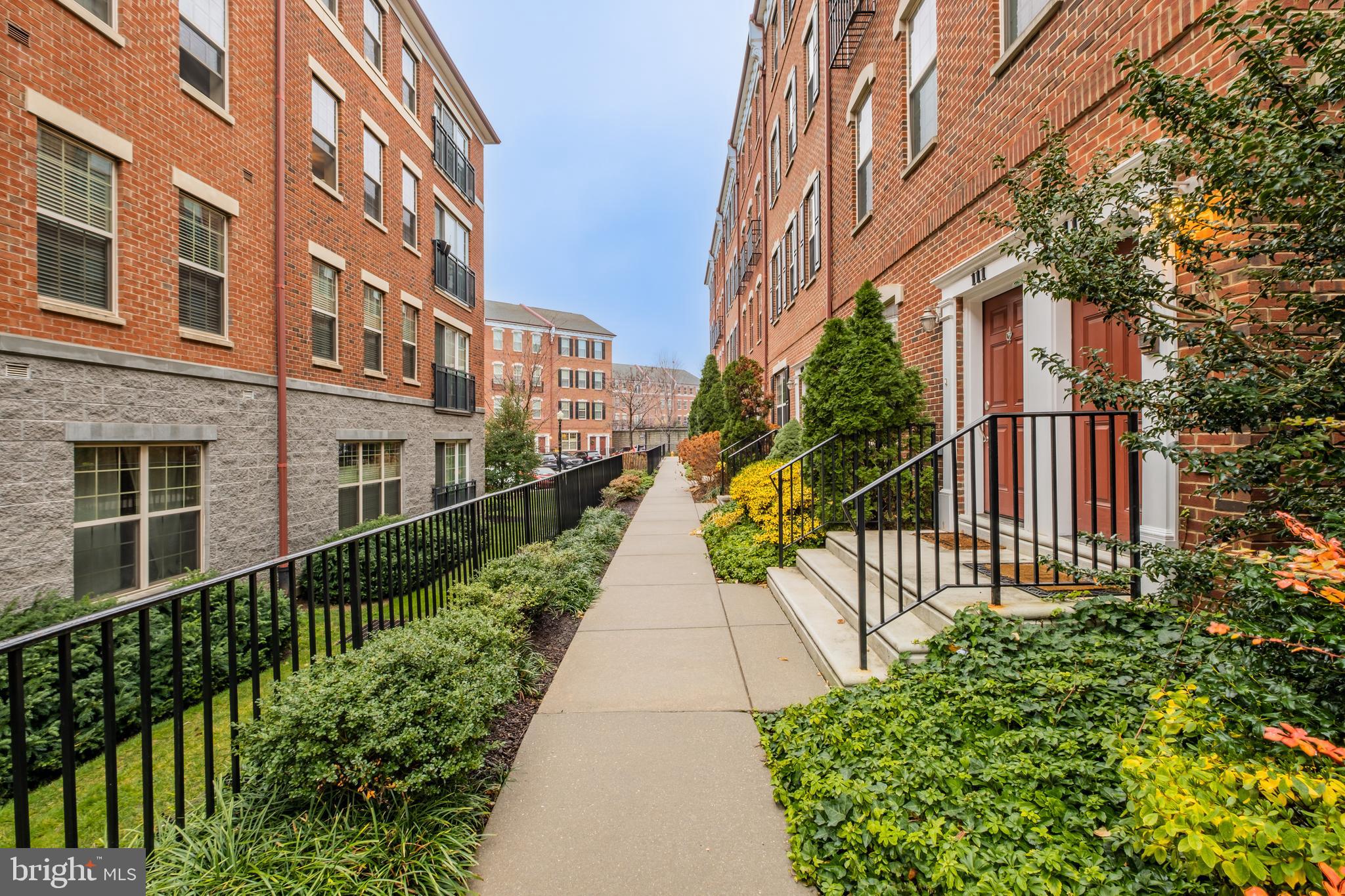 112 Commodore Court Philadelphia, PA 19146 - Photo 38 of 55 a view of a pathway with a pathway