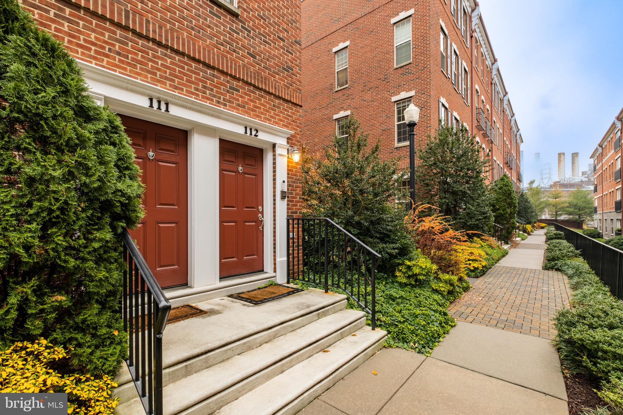 112 Commodore Court Philadelphia, PA 19146 - Photo 39 of 55 a view of a house with potted plants