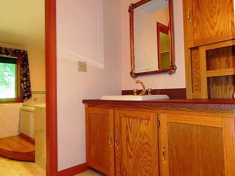 274 Marsh Road Sabattus, ME 04280 - Photo 11 of 18 Bathroom.