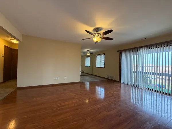 $145,000 | 15723 Peggy Lane, Unit 12, Oak Forest, IL 60452