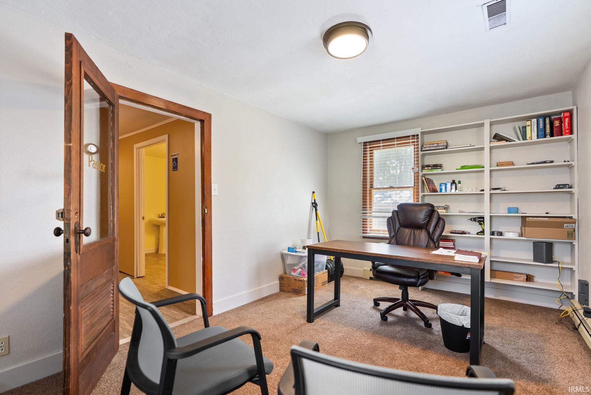 304 West Main Street Syracuse, IN 46567 - Photo 21 of 44