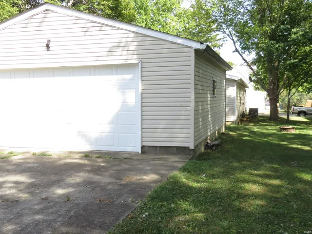 $125,000 | 501 West Sherman Street, Lynn, IN 47355