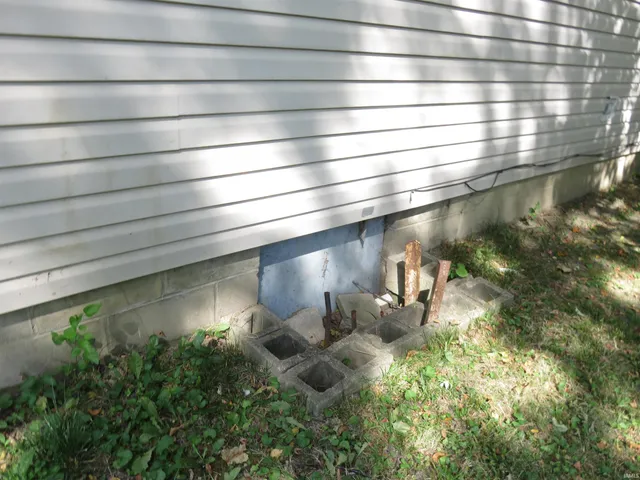 $125,000 | 501 West Sherman Street, Lynn, IN 47355