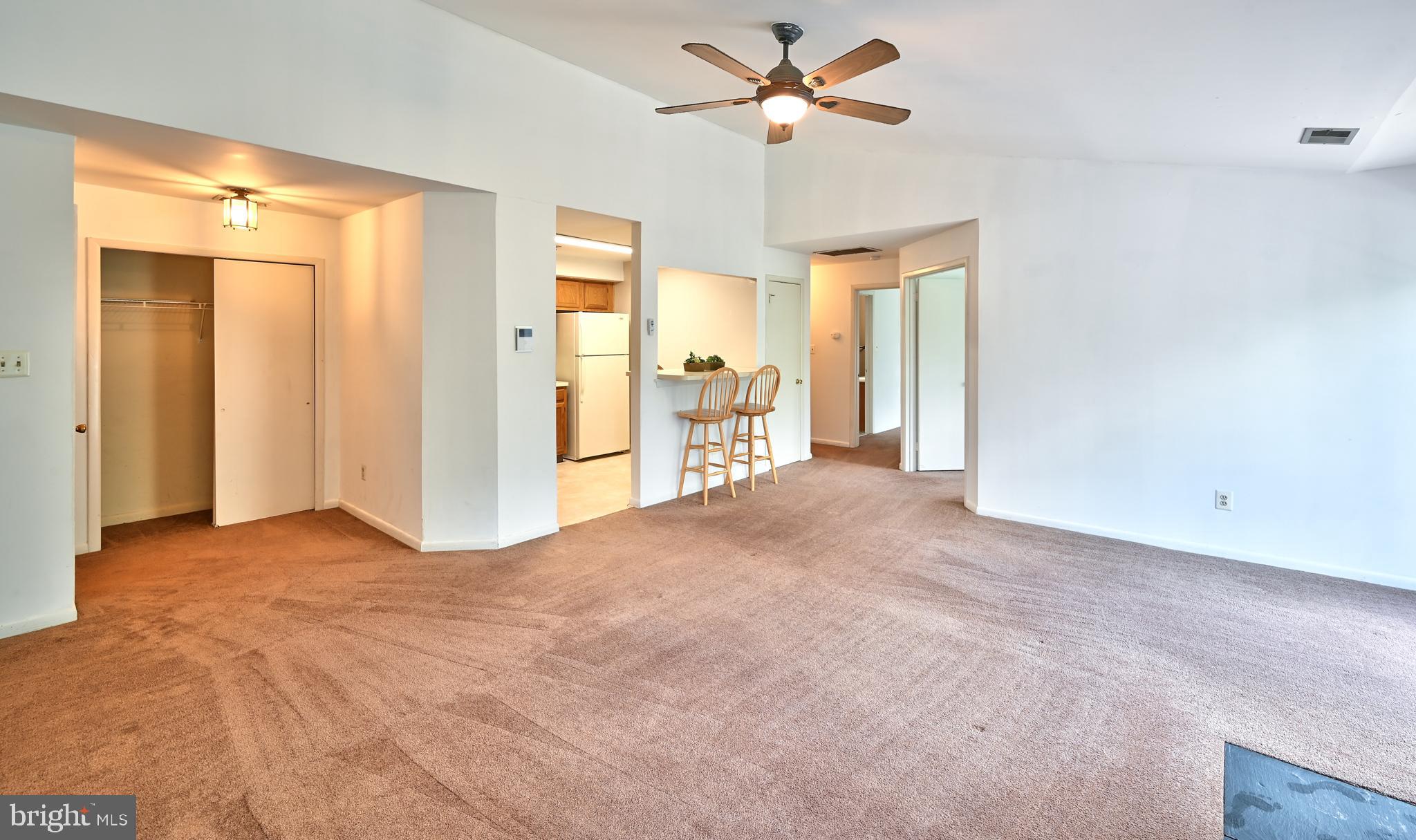 304 Trinity Court, Unit 10 Princeton, NJ 08540 - Photo 4 of 25