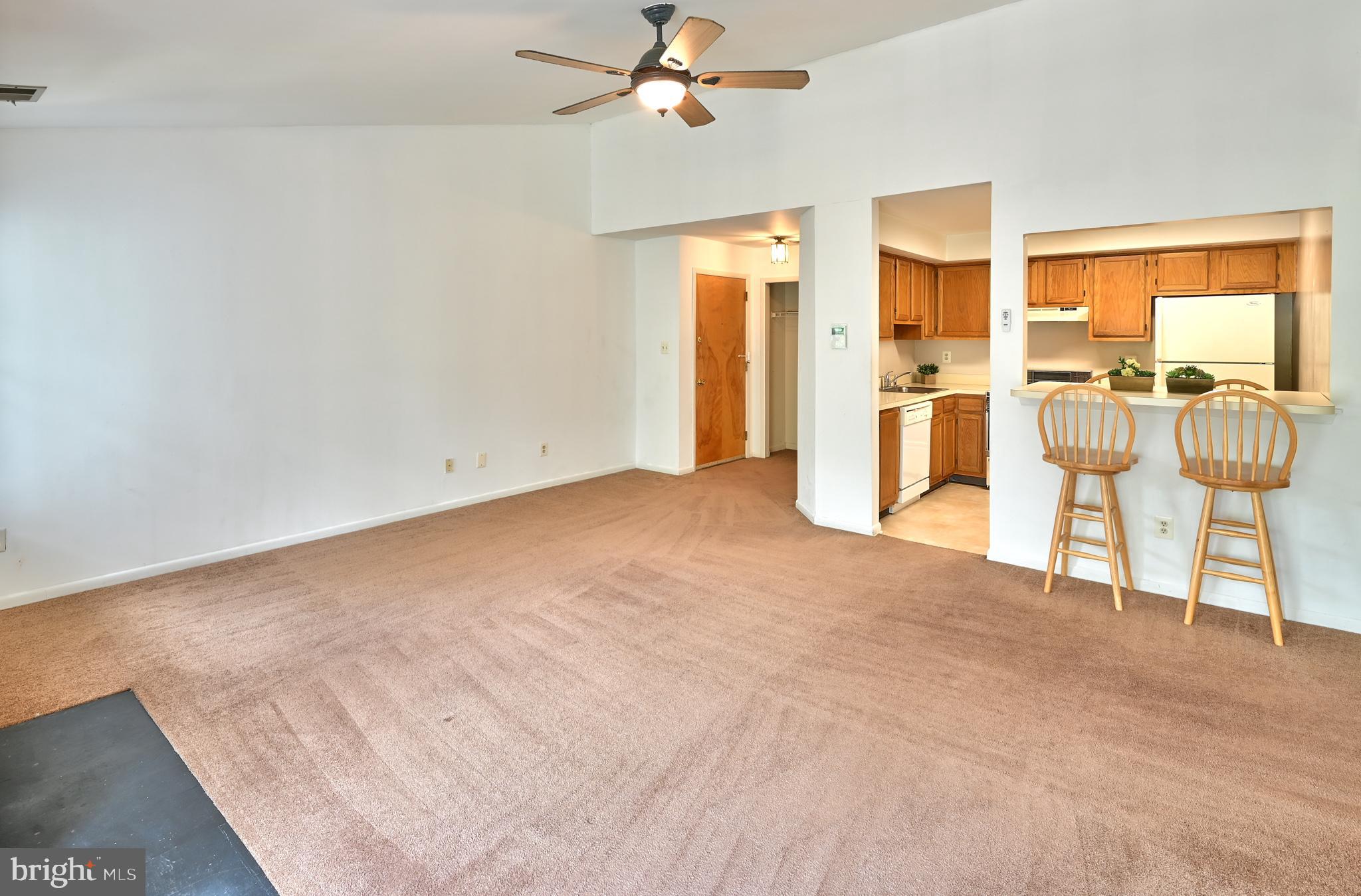 304 Trinity Court, Unit 10 Princeton, NJ 08540 - Photo 5 of 25