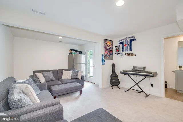 $2,350 | 64 Tate Manor Drive, Charles Town, WV 25414