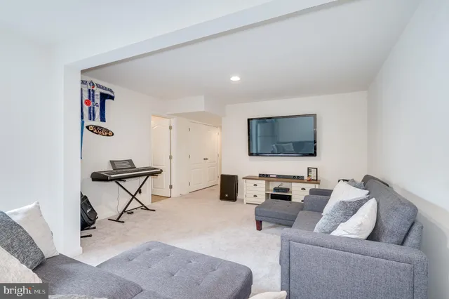 $2,350 | 64 Tate Manor Drive, Charles Town, WV 25414