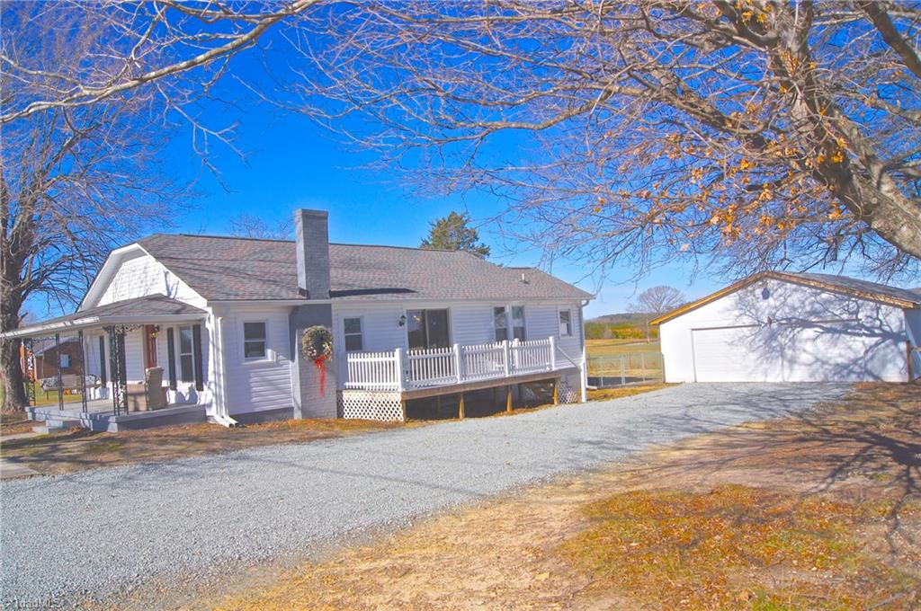 2450 McCray Road Burlington, NC 27217 - Photo 2 of 30 Gallery Image 2