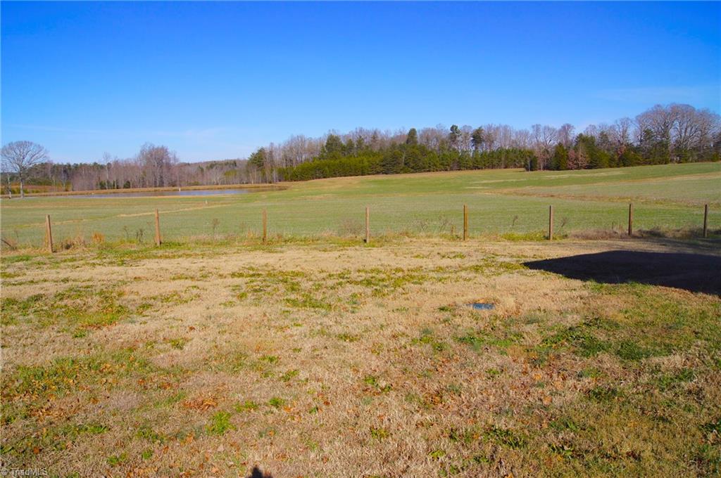 2450 McCray Road Burlington, NC 27217 - Photo 5 of 30 Gallery Image 5