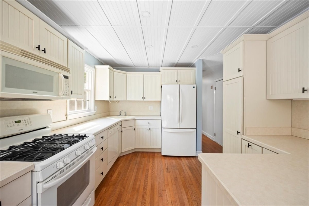 110 Clay Pond Road Bourne, MA 02532 - Photo 6 of 42 Gallery Image 6