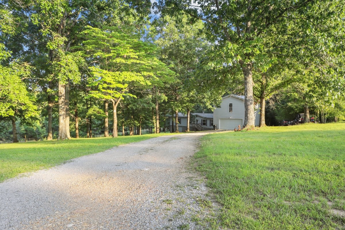 555 Fire Tower Road Dickson, TN 37055 - Photo 2 of 41