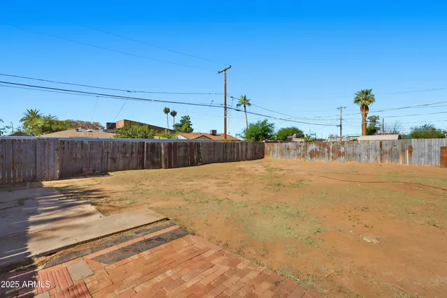 a view of a house with outdoor space