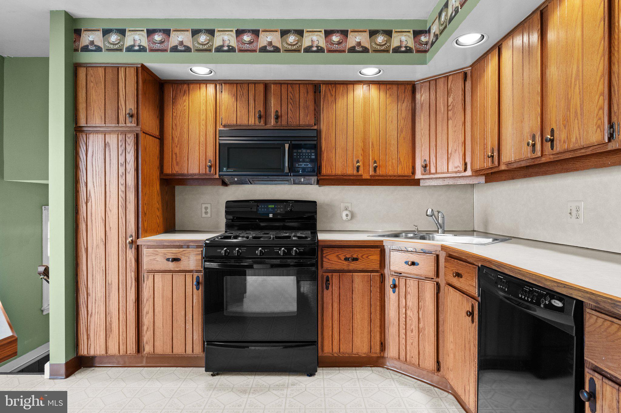 81 Deer Path Drive Southampton, PA 18966 - Photo 17 of 33