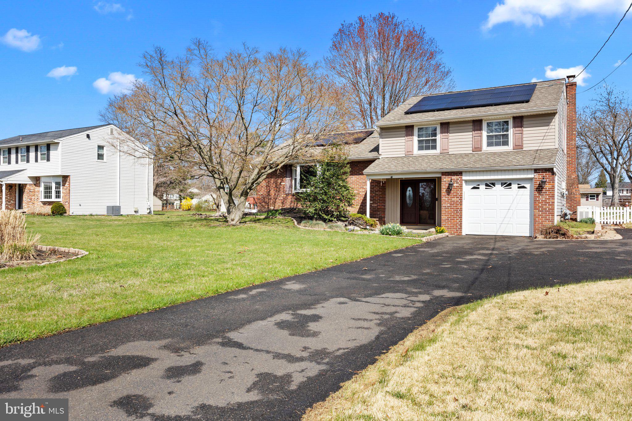 81 Deer Path Drive Southampton, PA 18966 - Photo 3 of 33