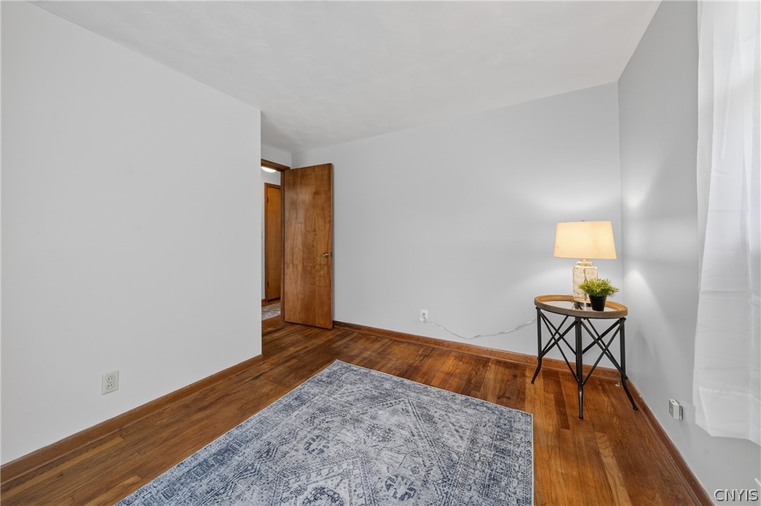 8770 Weaver Road Cicero, NY 13029 - Photo 26 of 47 Primary Bedroom