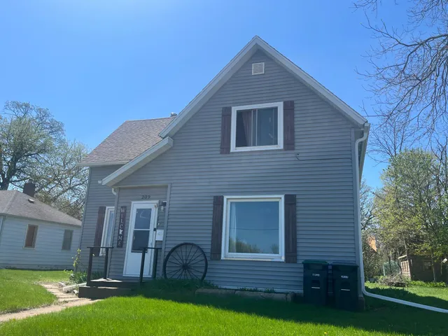 $194,900 | 209 1st Street Northwest, Little Falls, MN 56345