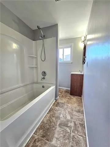 $950 | 517 19th Street, Beaver Falls, PA 15010