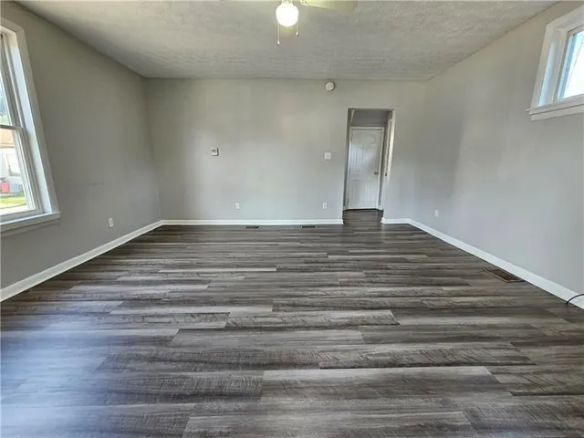 $950 | 517 19th Street, Beaver Falls, PA 15010