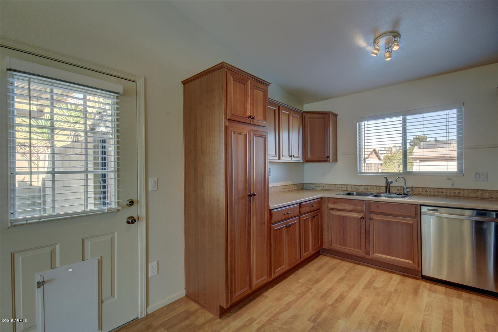 4833 East Pearce Road Phoenix, AZ 85044 - Photo 8 of 27 Kitchen 4