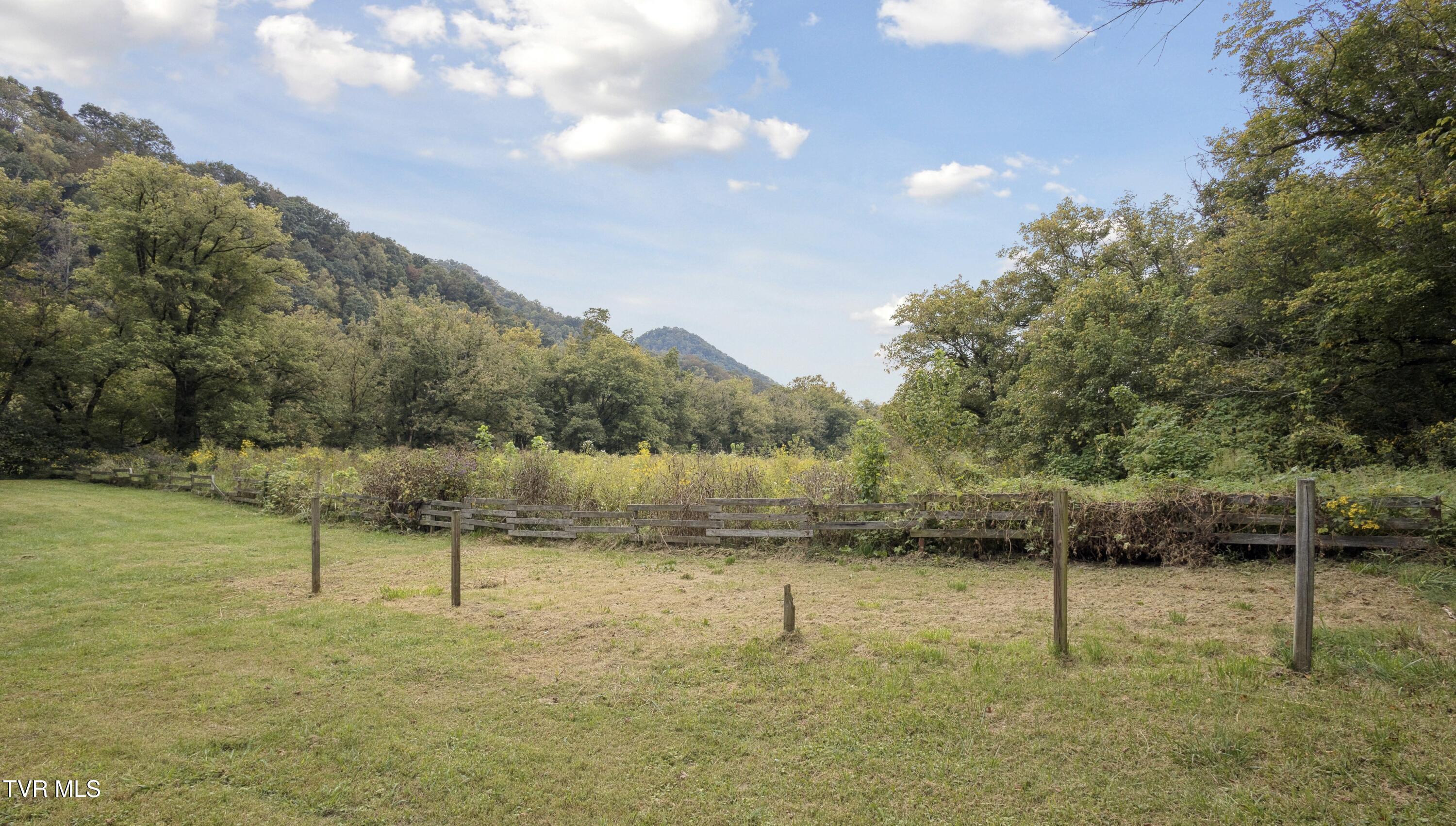 630 Artrip Road Cleveland, VA 24225 - Photo 28 of 43 IMG_0373