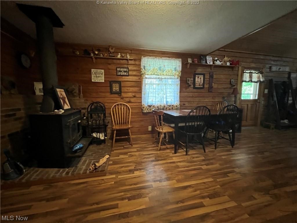 940 Sun Valley Road Washington, WV 26181 - Photo 14 of 35