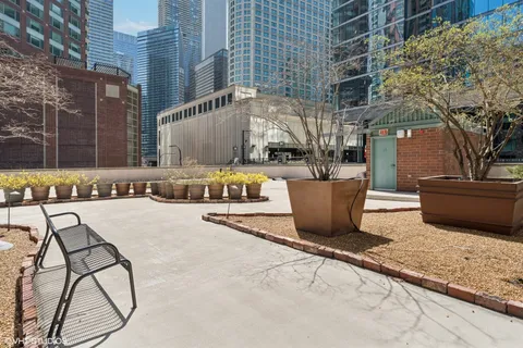$529,000 | 440 North McClurg Court, Unit 111, Chicago, IL 60611