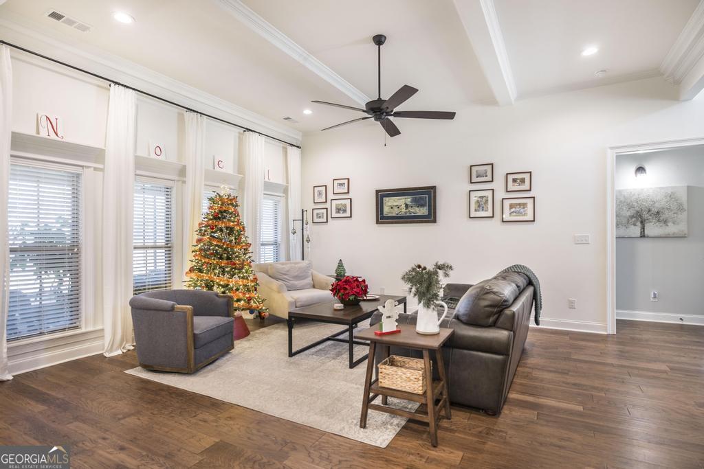 206 Bristleleaf Path Kathleen, GA 31047 - Photo 16 of 33 a living room with furniture and a window