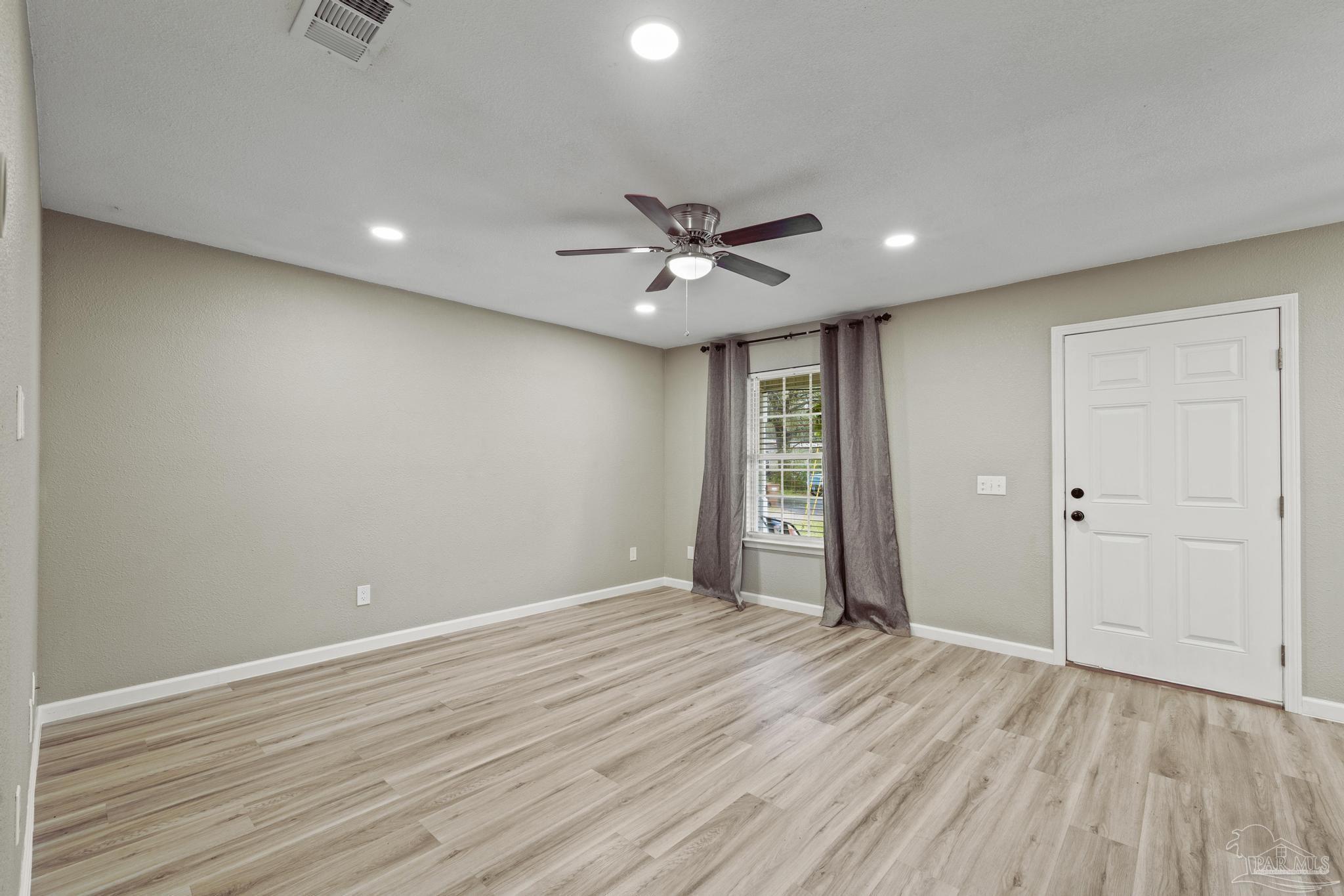 3985 Whitehall Drive Pace, FL 32571 - Photo 14 of 34