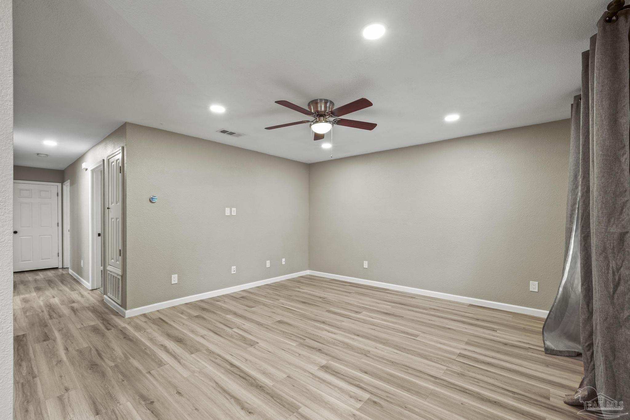 3985 Whitehall Drive Pace, FL 32571 - Photo 7 of 34