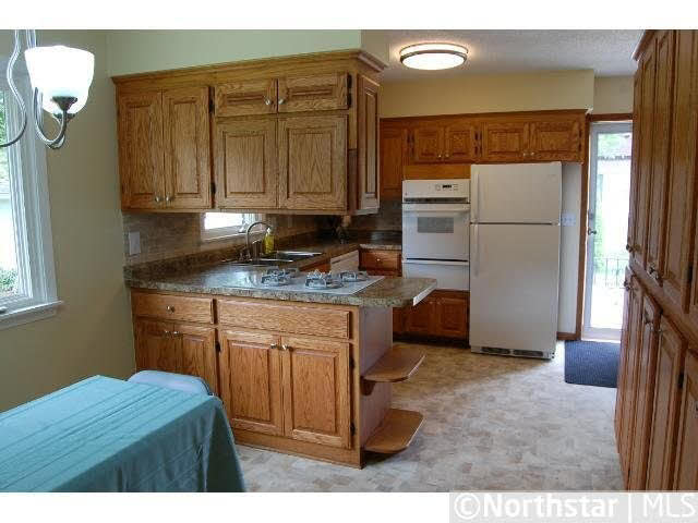 4901 Drake Road Golden Valley, MN 55422 - Photo 4 of 18