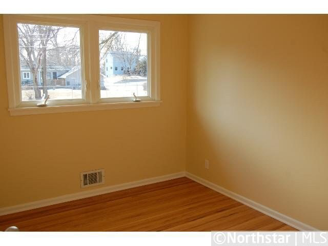 4901 Drake Road Golden Valley, MN 55422 - Photo 9 of 18