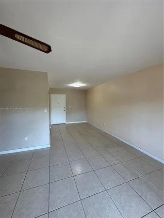 $218,000 | 10353 North Kendall Drive, Unit BB2, Miami, FL 33176