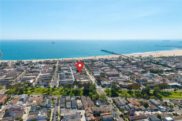 $2,925,000 | 140 12th Street, Seal Beach, CA 90740