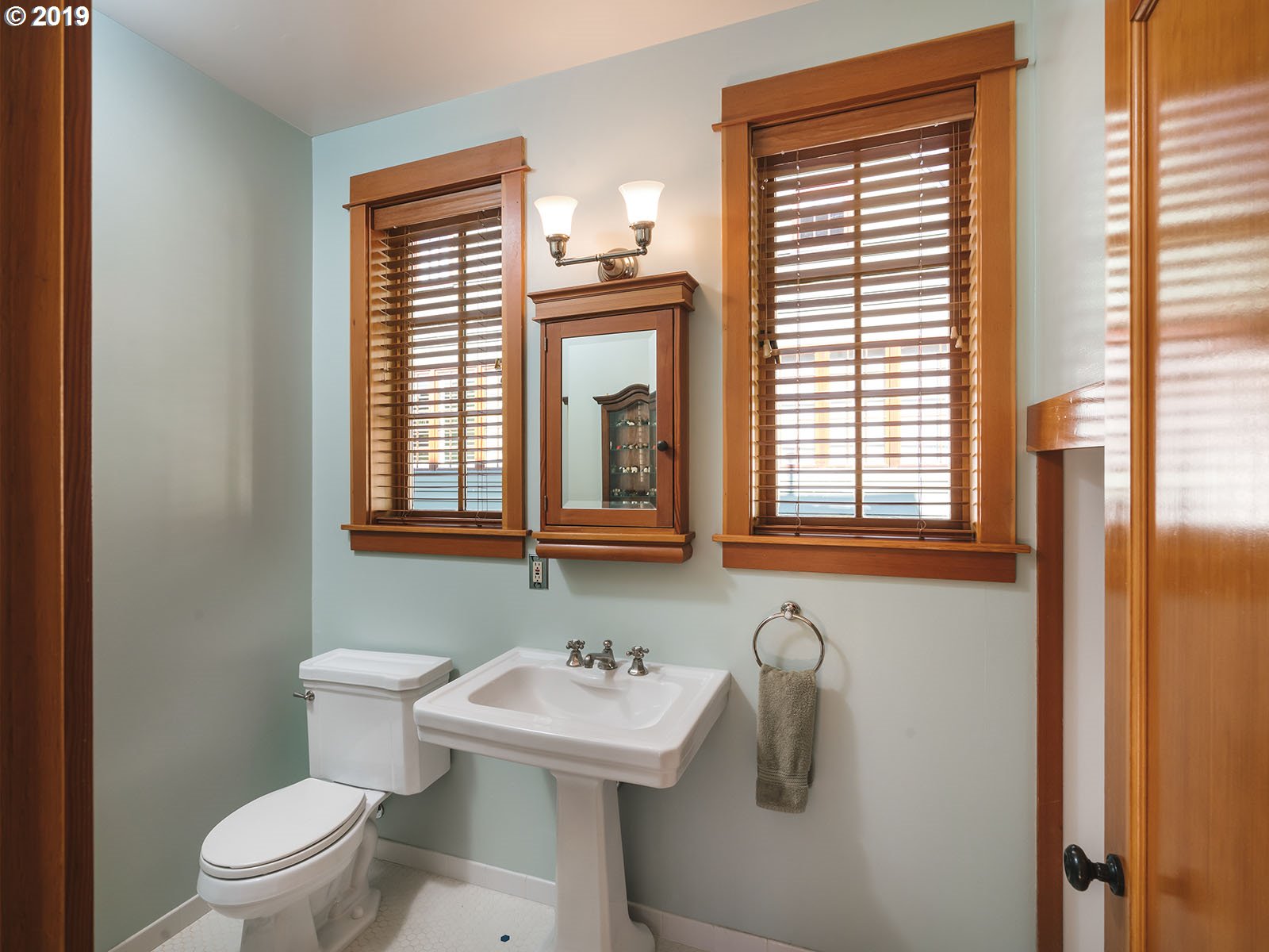 2533 Northwest Westover Road, Unit 4 Portland, OR 97210 - Photo 13 of 26 Gallery Image 13