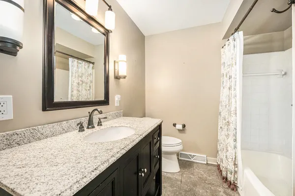 $255,000 | 7373 Pine Grove Drive, Jenison, MI 49428