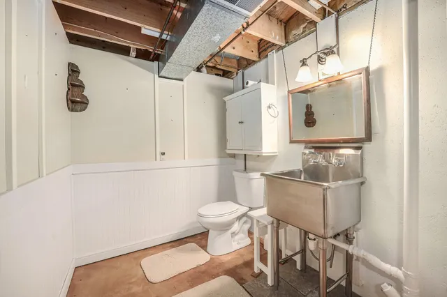 $259,000 | 7373 Pine Grove Drive, Jenison, MI 49428