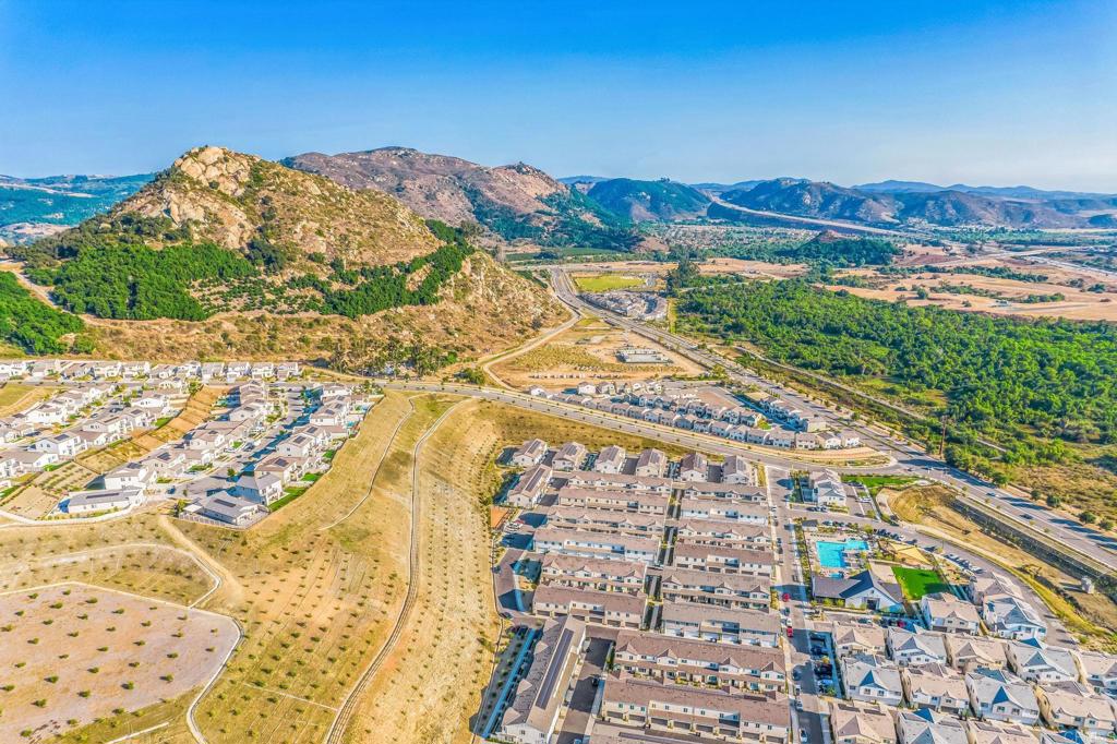 35173 Grove Trail Fallbrook, CA 92028 - Photo 23 of 30 a view of a city with an ocean beach
