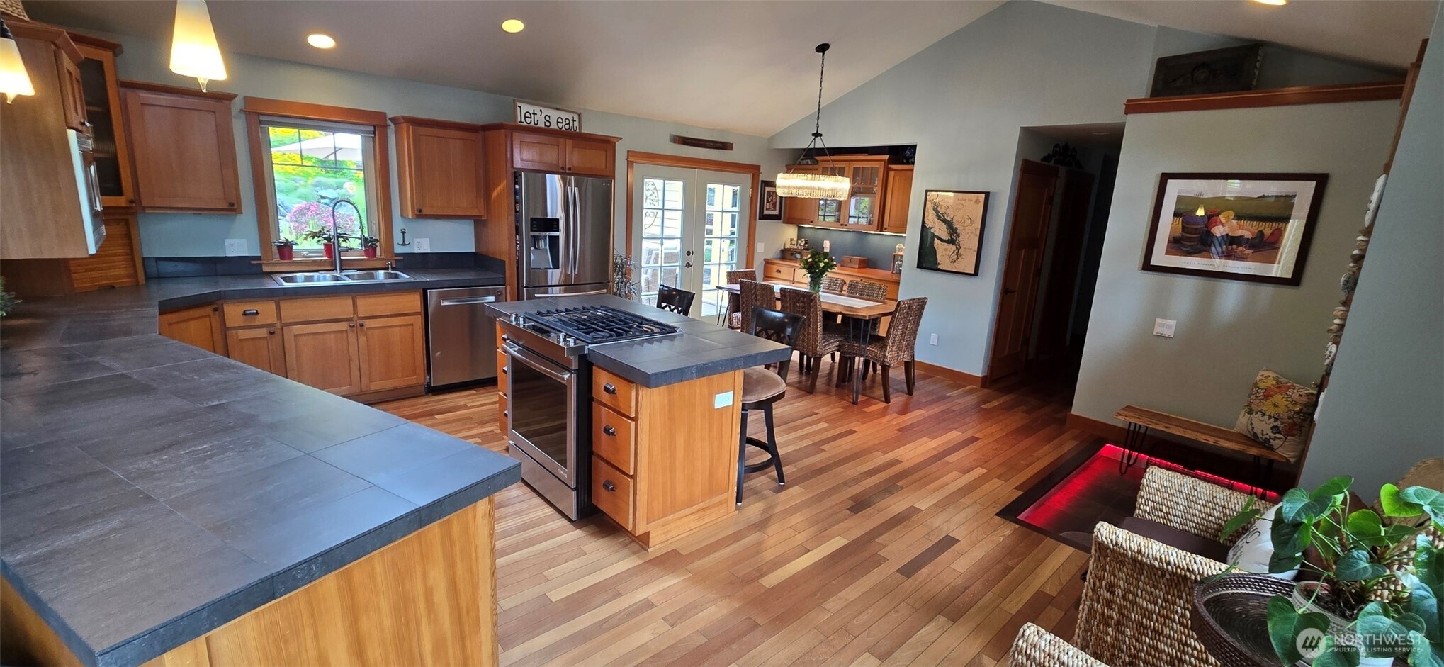 8145 Chehalis Road Blaine, WA 98230 - Photo 4 of 40