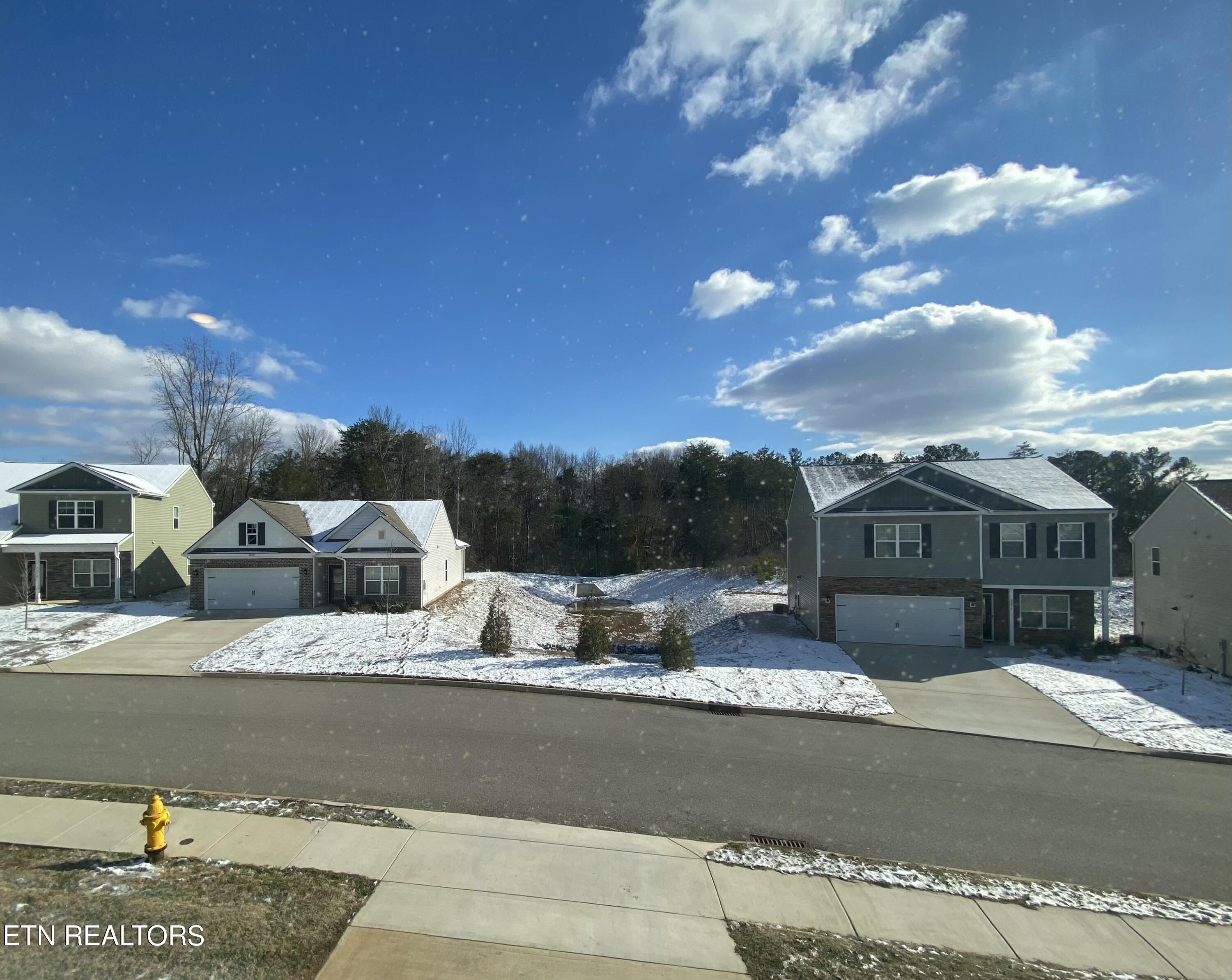 2855 Red Barn Road Knoxville, TN 37931 - Photo 5 of 43 street view