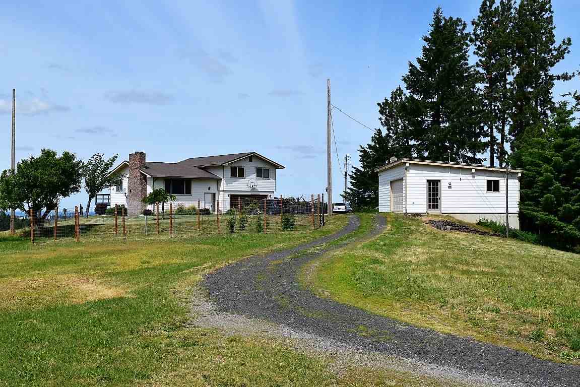 16122 East Lincoln Road Spokane, WA 99217 - Photo 1 of 20